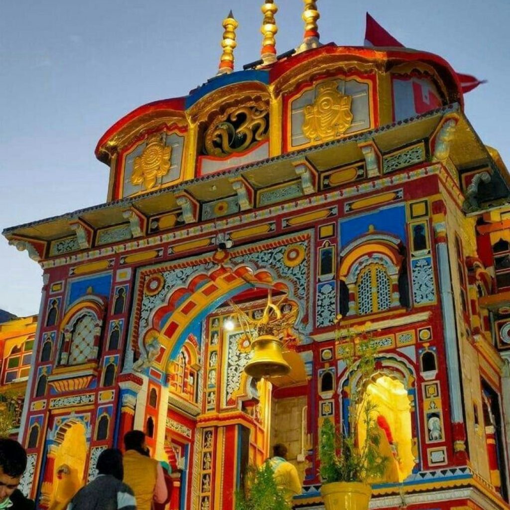 Front view of Badrinath Temple during Char Dham Yatra 2026 in Uttarakhand