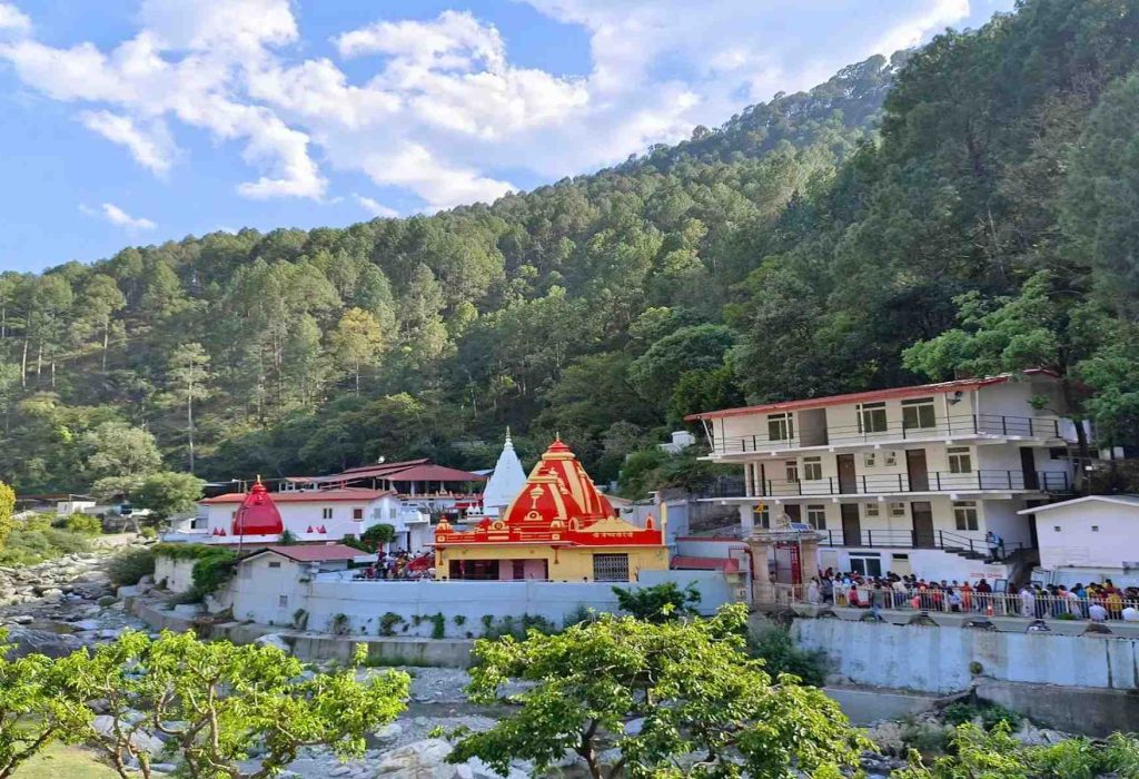 Kainchi Dham ashram near Bhimtal surrounded by hills – best place to visit in Bhimtal
