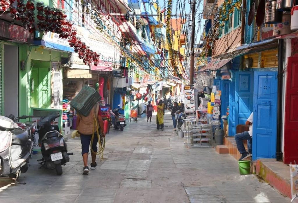 Lala Bazar Almora with traditional Kumaoni shops and vibrant local market – best places to visit in Almora