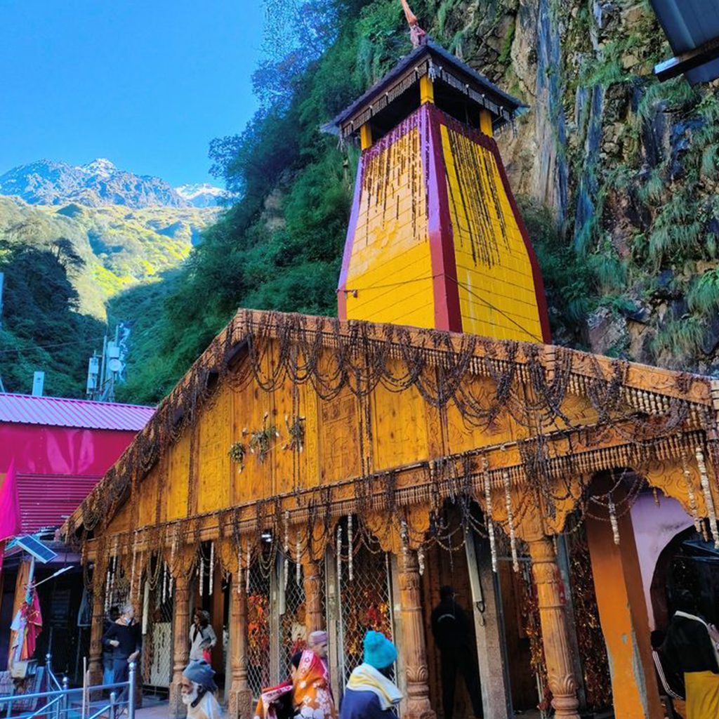 Yamunotri Temple in Uttarakhand – Best Chardham Tour Packages
