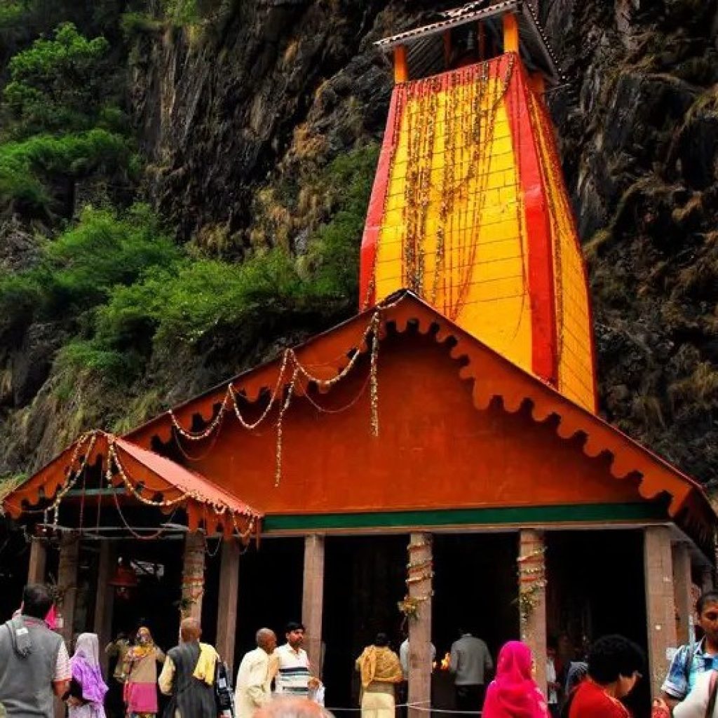 Scenic view of Gangotri Temple surrounded by Himalayan mountains during Char Dham Yatra 2026